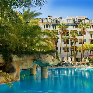 Guadalpin Residences Apartment